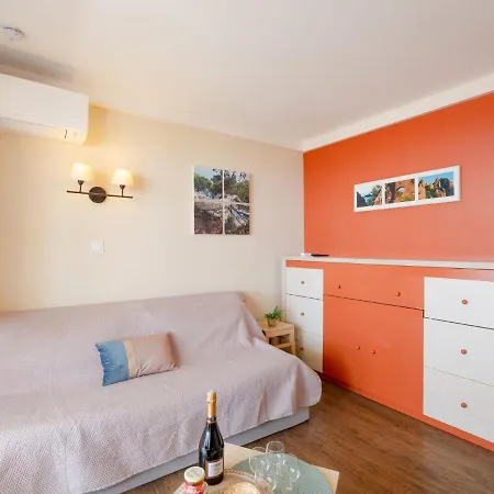 L'esquinade - G3 122 By Interhome דירה *